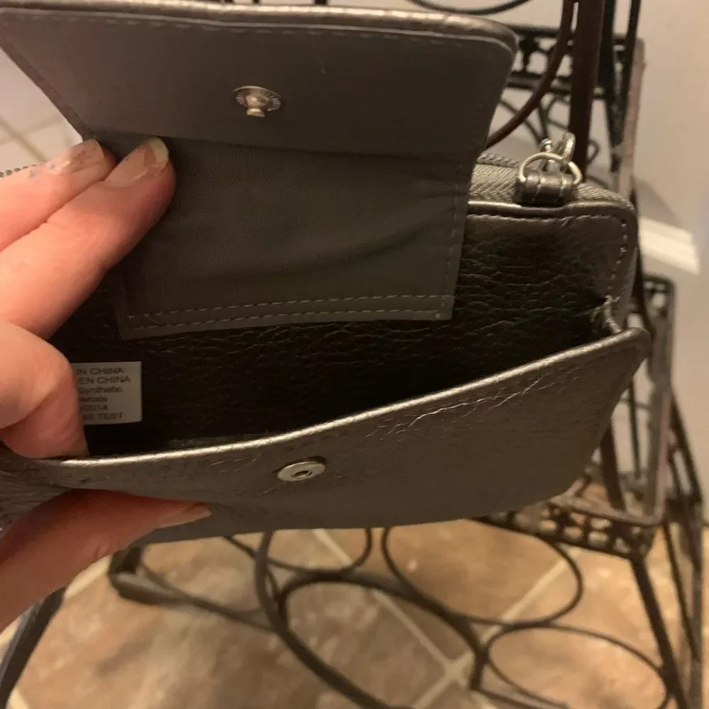 Buxton Womens Crossbody Wallet Purse Gray Pewter Metallic Accordion Cell Phone B